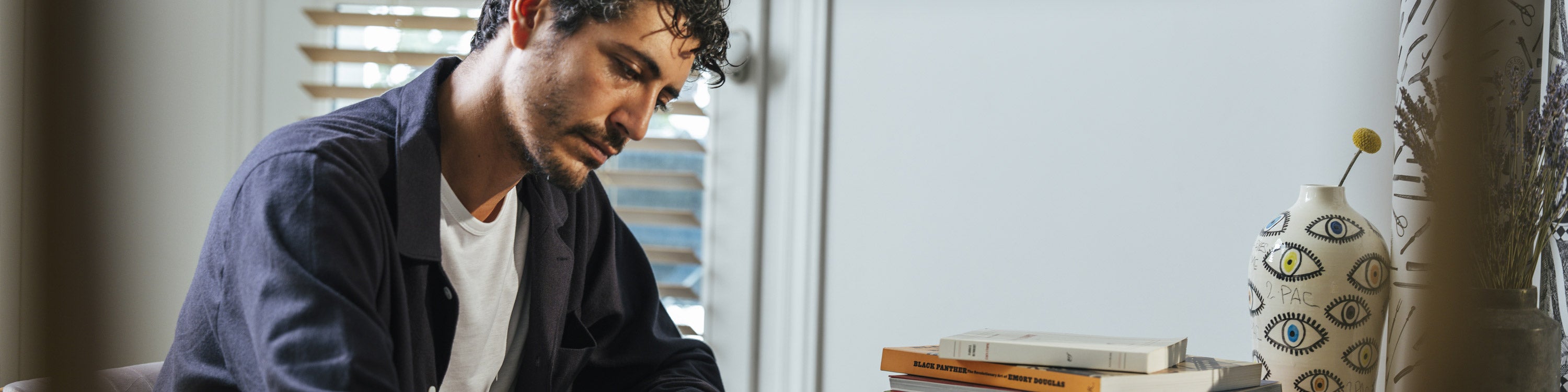 Des vêtements d'intérieur élégants et confortables, les nouveaux indispensables